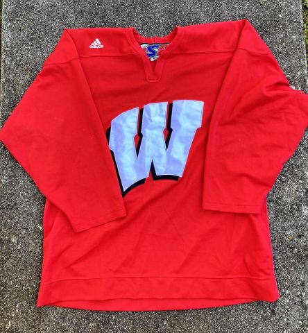 University Of Wisconsin Badgers jersey