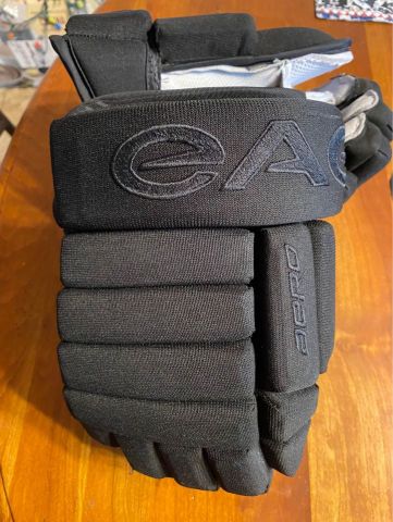Custom 14" Eagle Aero Pro Gloves