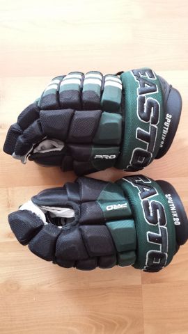 Custom Easton Pro gloves