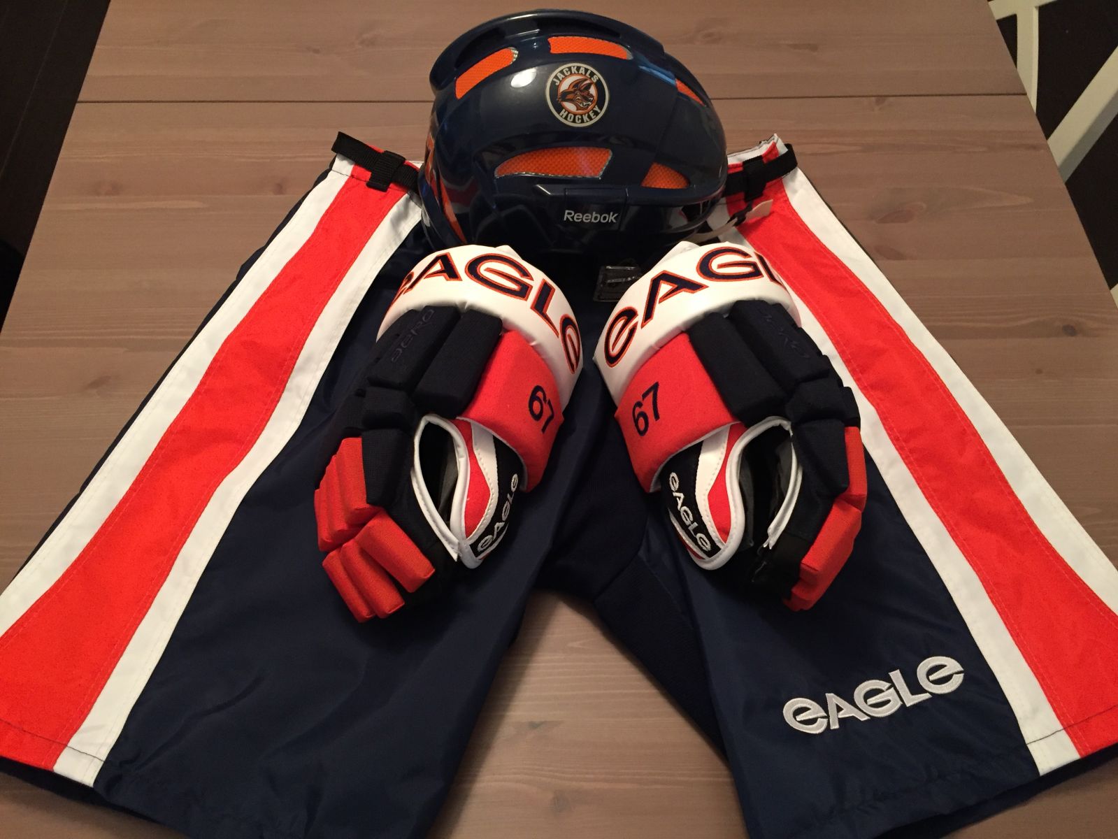 Eagle Hockey Custom Gloves Page 30 Hockey Gear Pro Stock Hockey