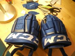 Canadiens WC CCM Gloves Middle